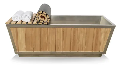 The Glacier Plunge Tub